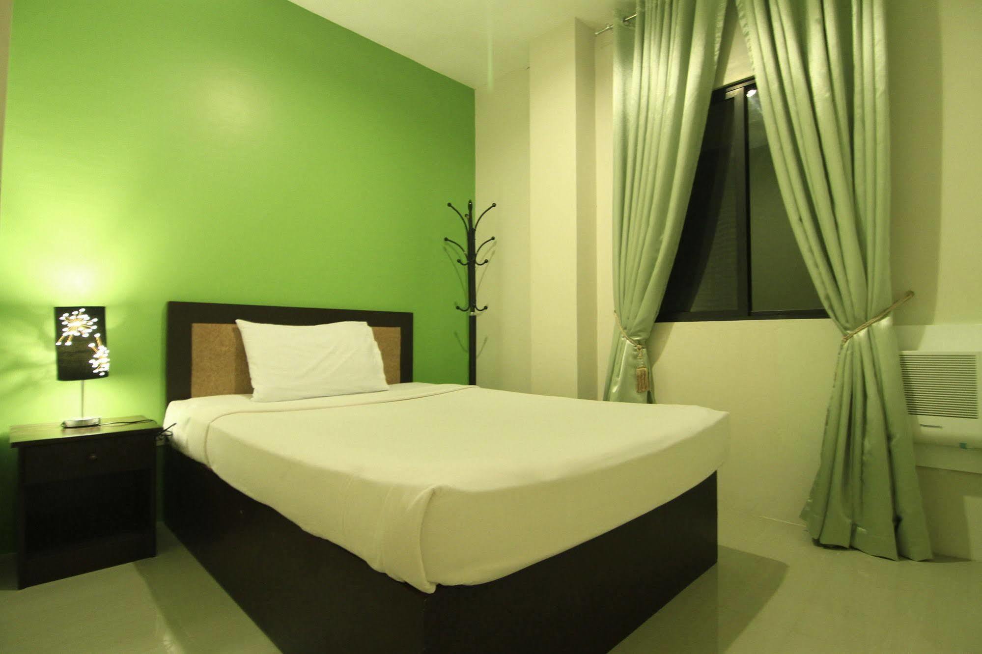 Urban Manor Hotel Roxas City Eksteriør bilde